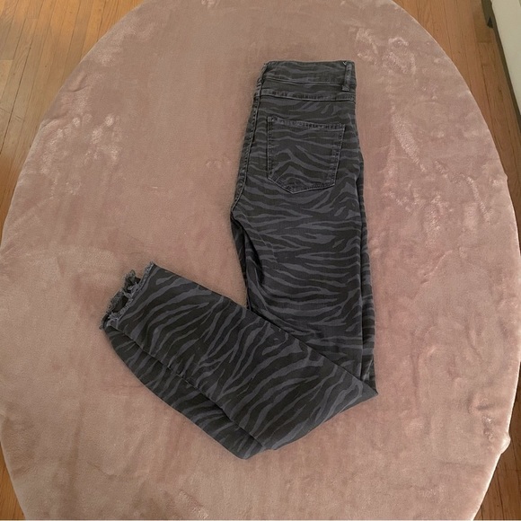 Zara Animal Print Premium Denim - Picture 10 of 12